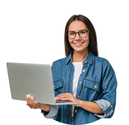 Contáctanos en Credibanco Mujer con una computadora